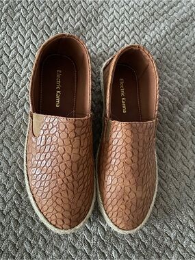 Electric Karma Loafer